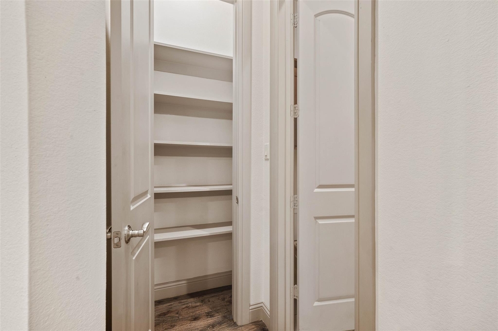 3142 Ross Avenue - Photo 7
