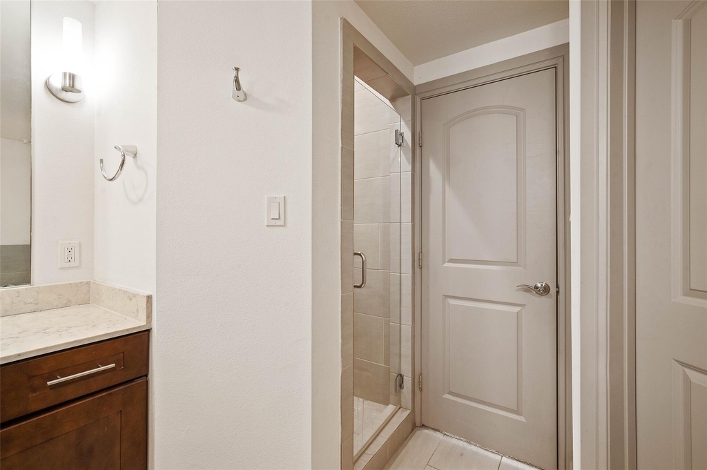 3142 Ross Avenue - Photo 14