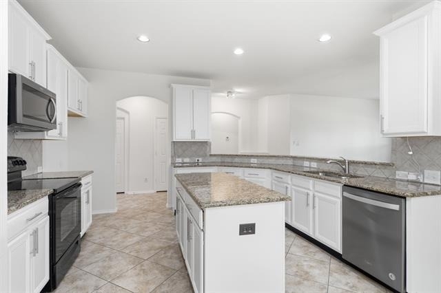 15636 Gatehouse Drive - Photo 2