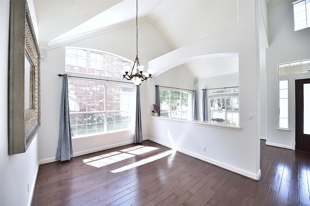 1125 Waterford Way - Photo 2