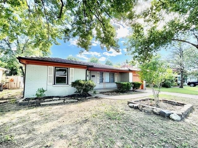 5513 Santa Barbara Avenue - Photo 2