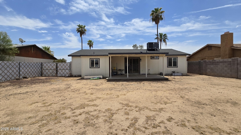 8012 W Highland Avenue - Photo 25
