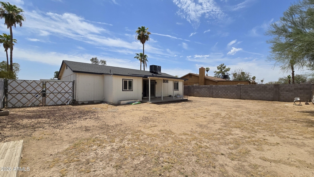 8012 W Highland Avenue - Photo 24