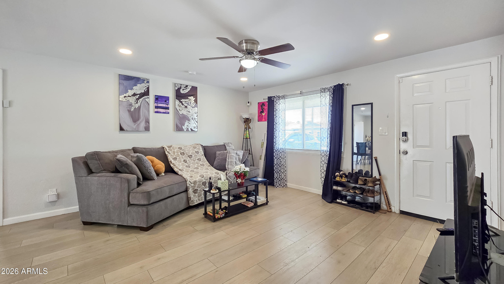 8012 W Highland Avenue - Photo 5