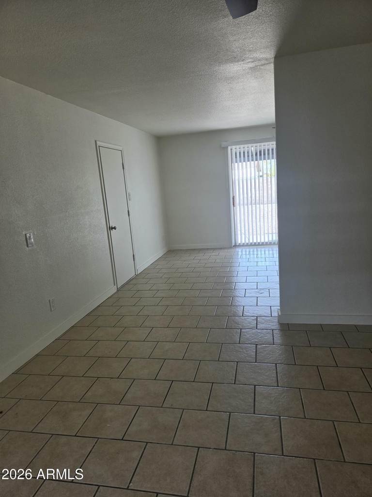 35 E Fairmont Drive - Photo 5