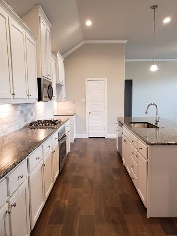 940 Parkside Drive - Photo 7
