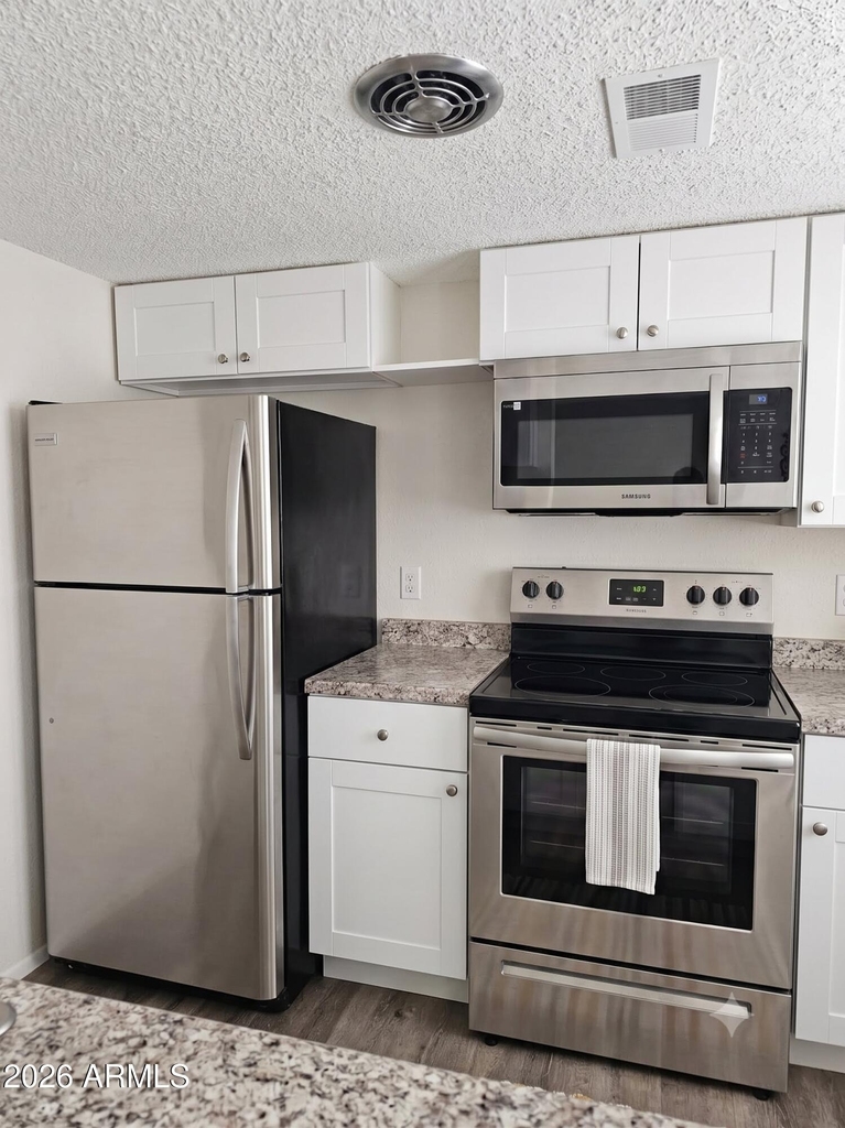 461 W Holmes Avenue - Photo 3