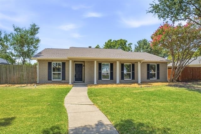 1616 Stockton Trail - Photo 0