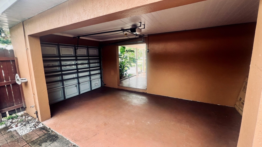 2041 Sw 23rd Avenue - Photo 29