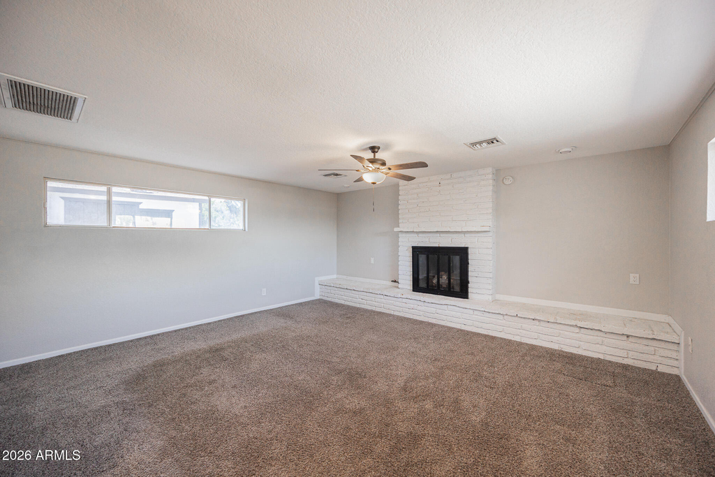 1140 W 7th Street - Photo 11