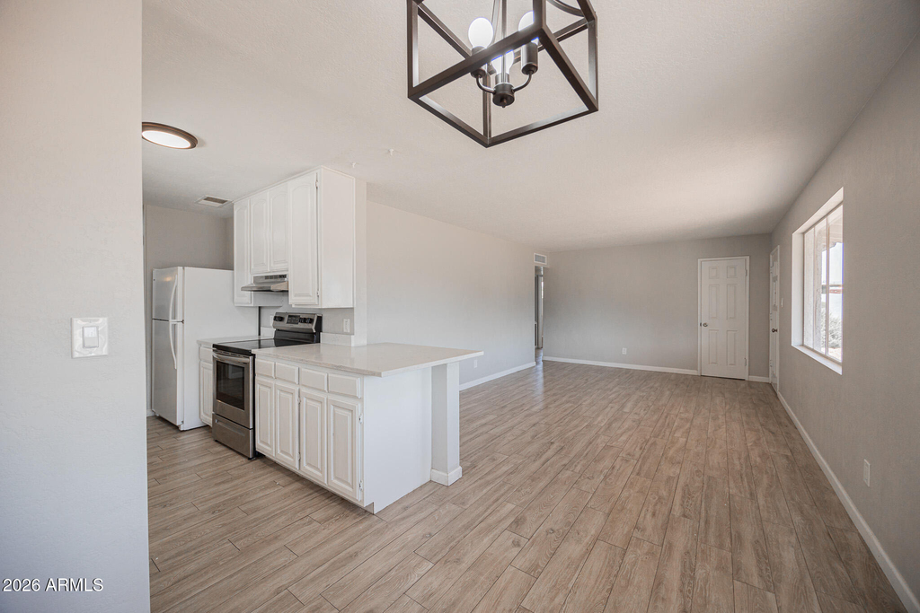 1140 W 7th Street - Photo 8