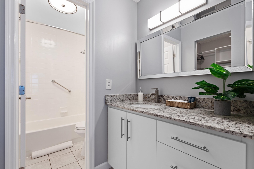3370 Ne 5th Drive - Photo 14