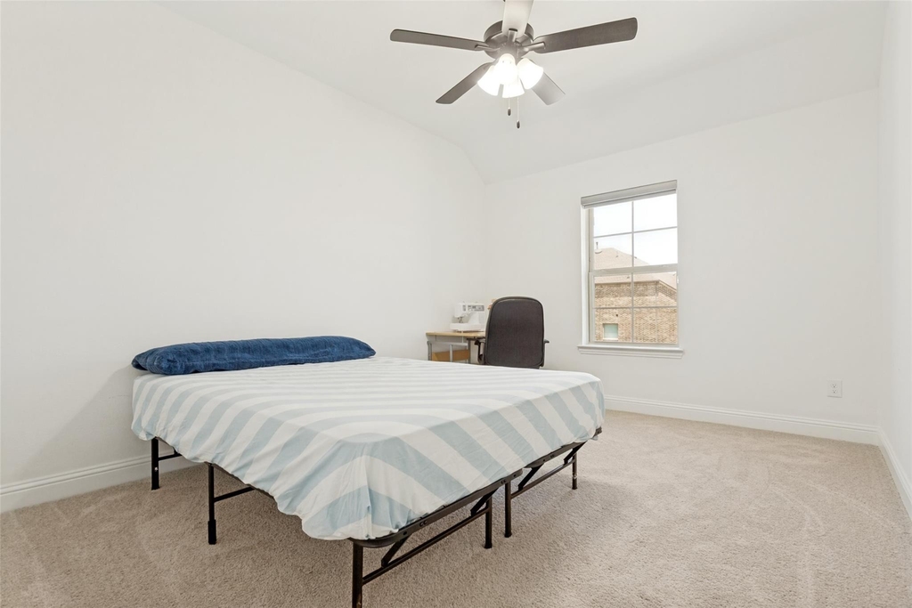 465 Willowmore Drive - Photo 6