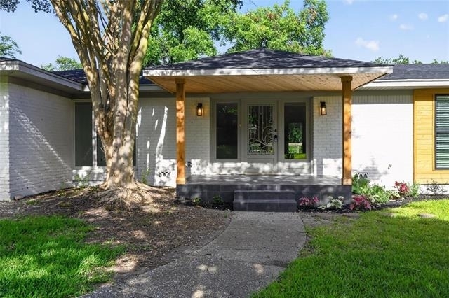 2808 Woodland Drive - Photo 2