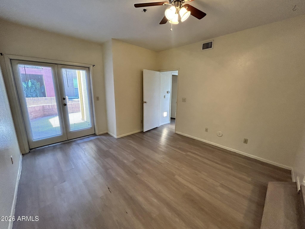 154 W 5th Street - Photo 23