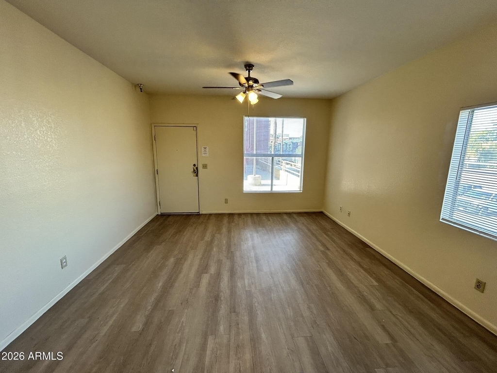 154 W 5th Street - Photo 2