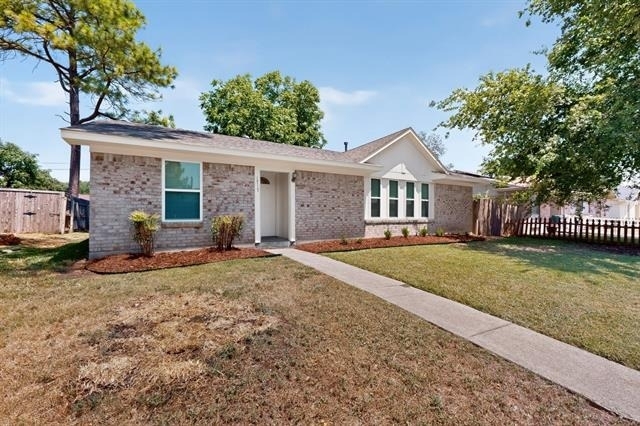 1717 Japonica Lane - Photo 2