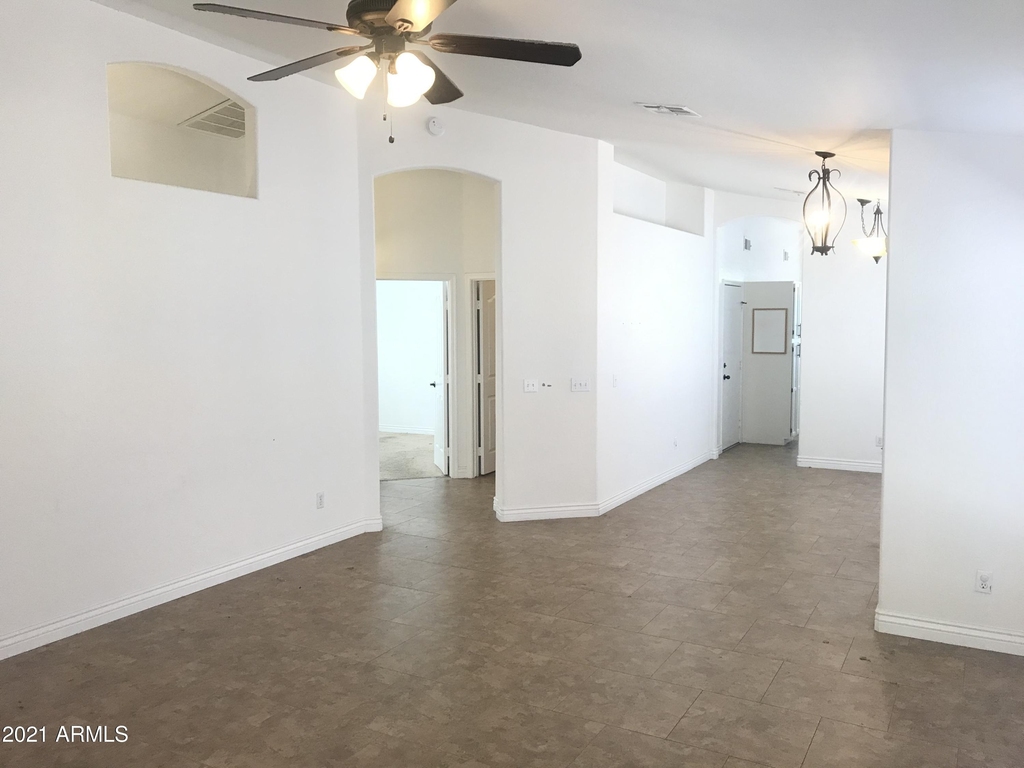 2036 E Windsong Drive - Photo 4