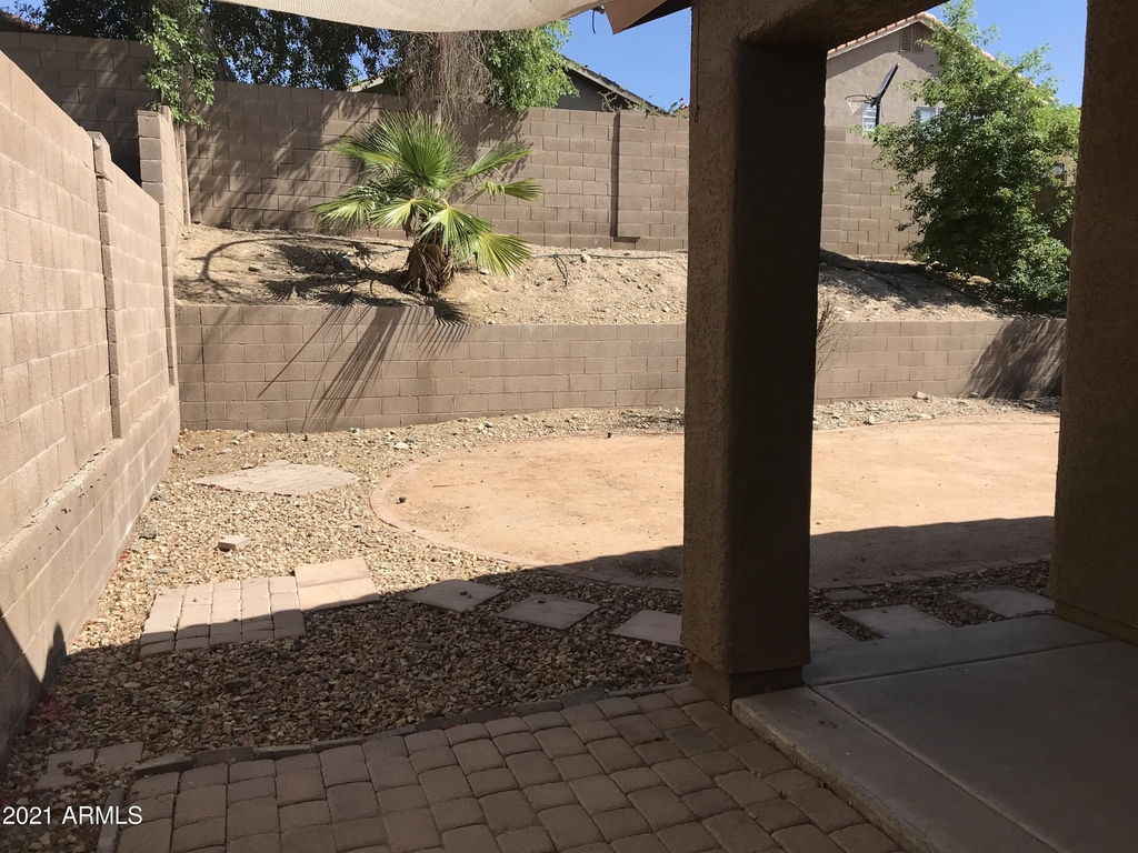2036 E Windsong Drive - Photo 9