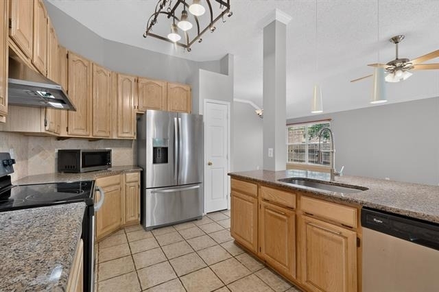 2312 London Drive - Photo 13