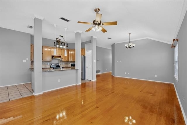 2312 London Drive - Photo 7
