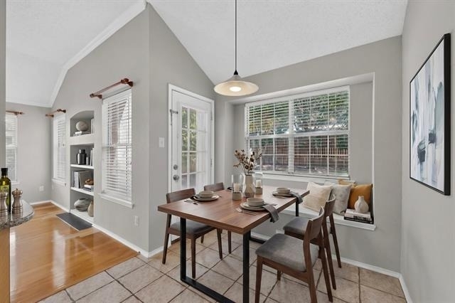 2312 London Drive - Photo 3