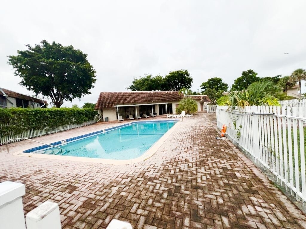 3777 Nw 78th Avenue - Photo 20