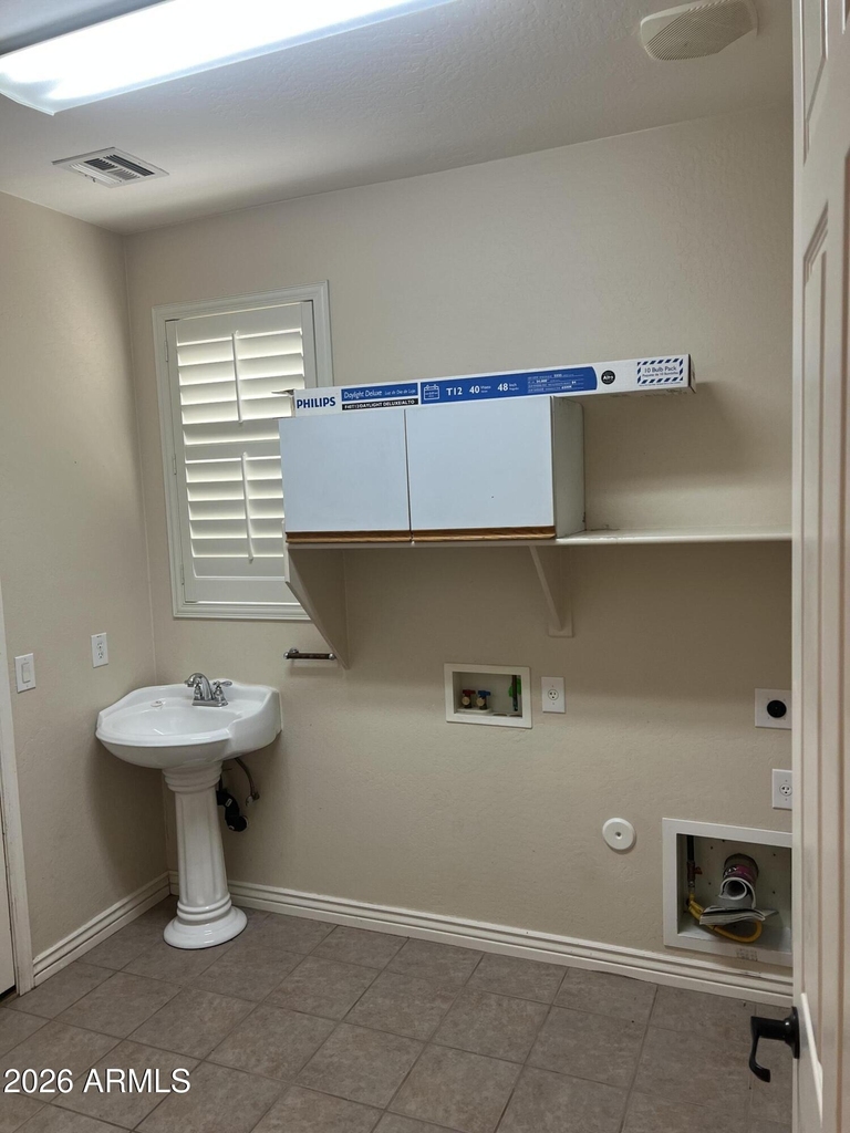 13518 W Verde Lane - Photo 10