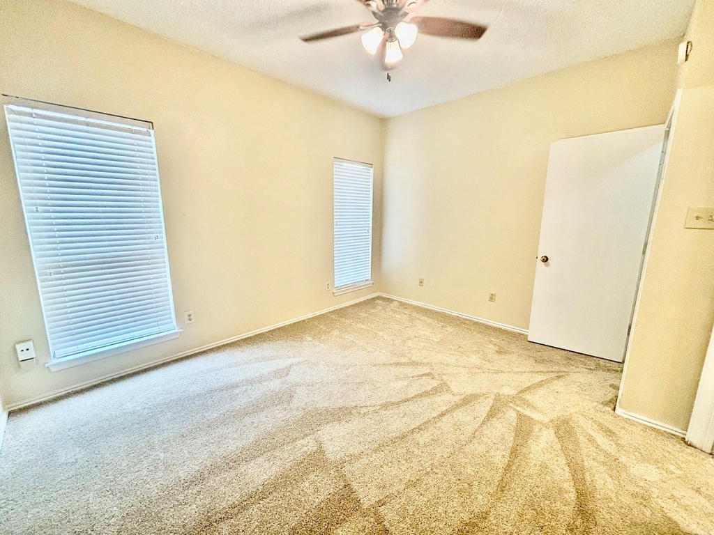 2915 Roxboro Road - Photo 13