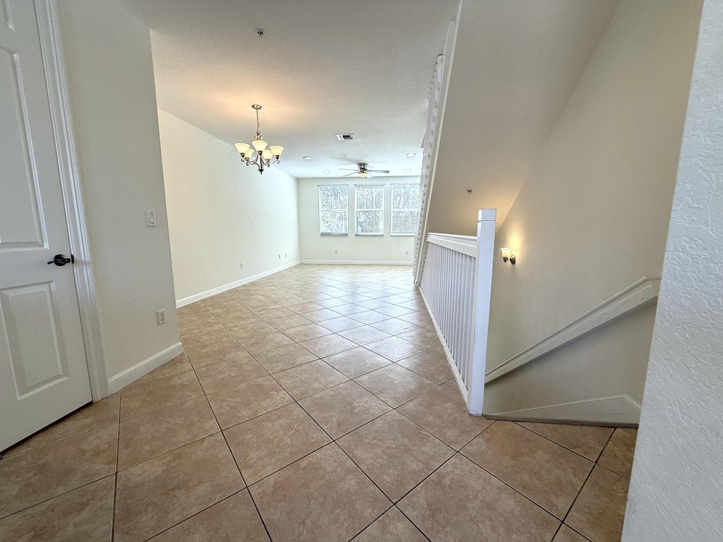960 Millbrae Court - Photo 7