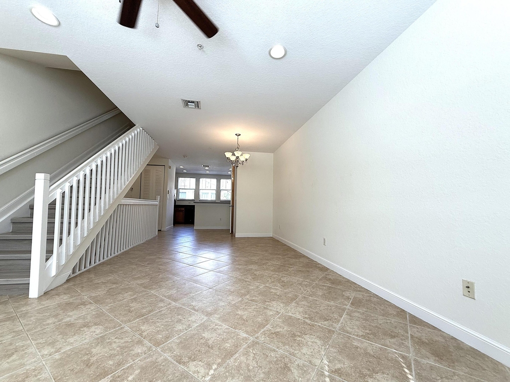 960 Millbrae Court - Photo 5
