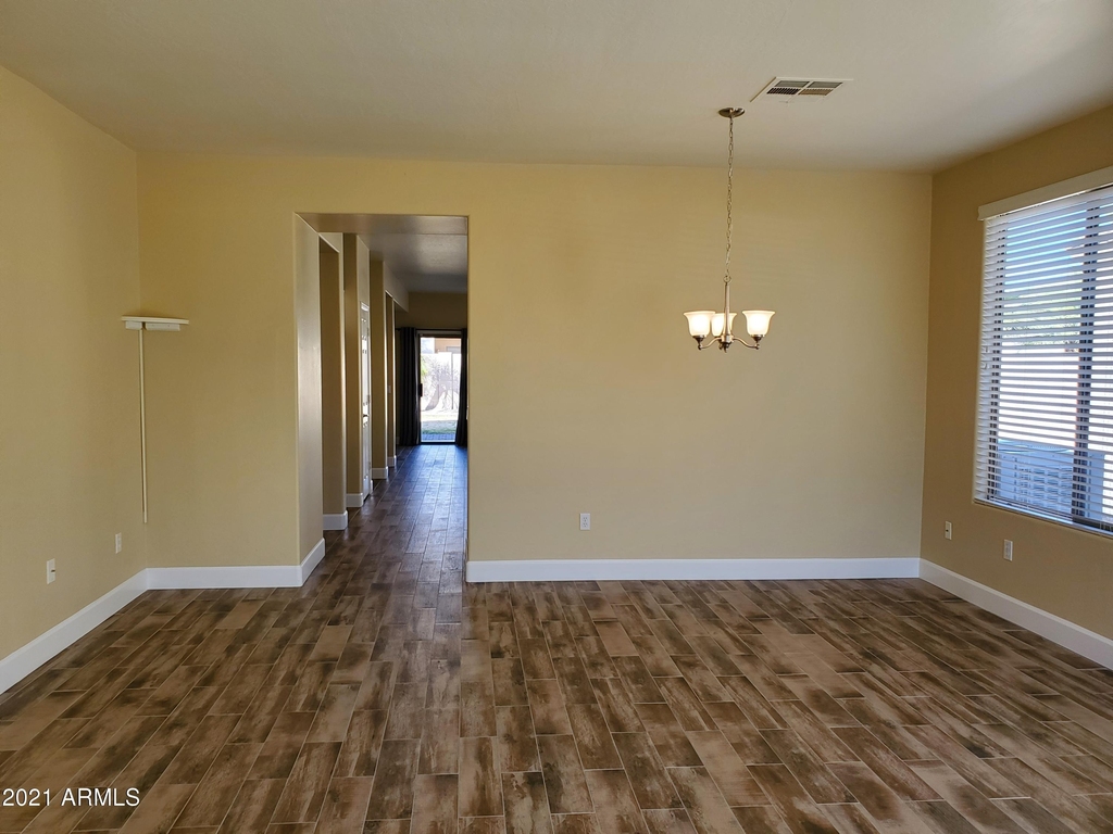2056 E Riviera Drive - Photo 3