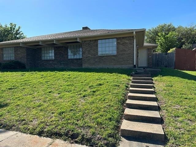 2818 Golfing Green Drive - Photo 3