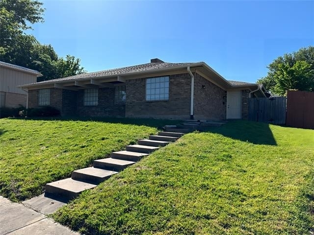 2818 Golfing Green Drive - Photo 12