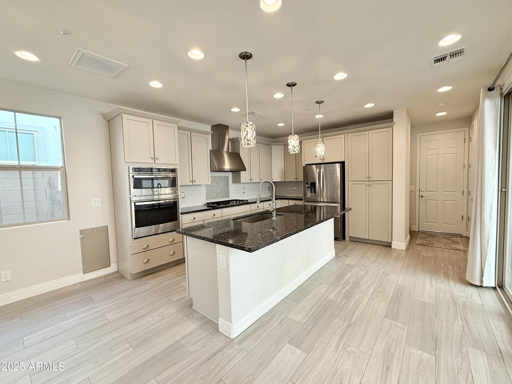 2366 W Gloria Lane - Photo 14