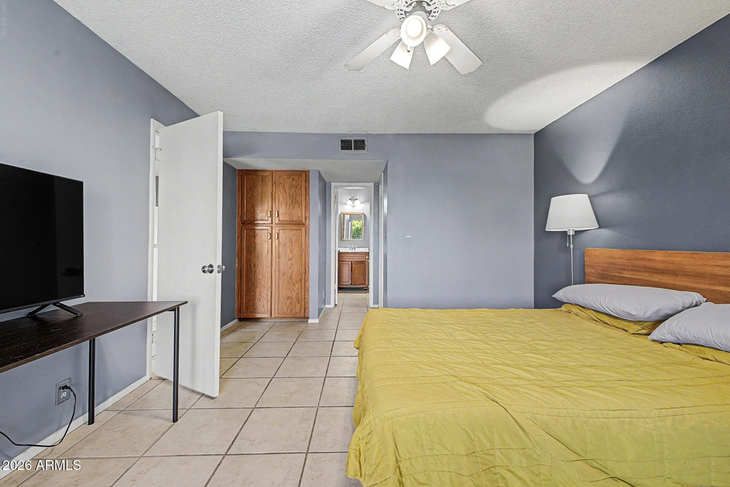 540 N May Street - Photo 1