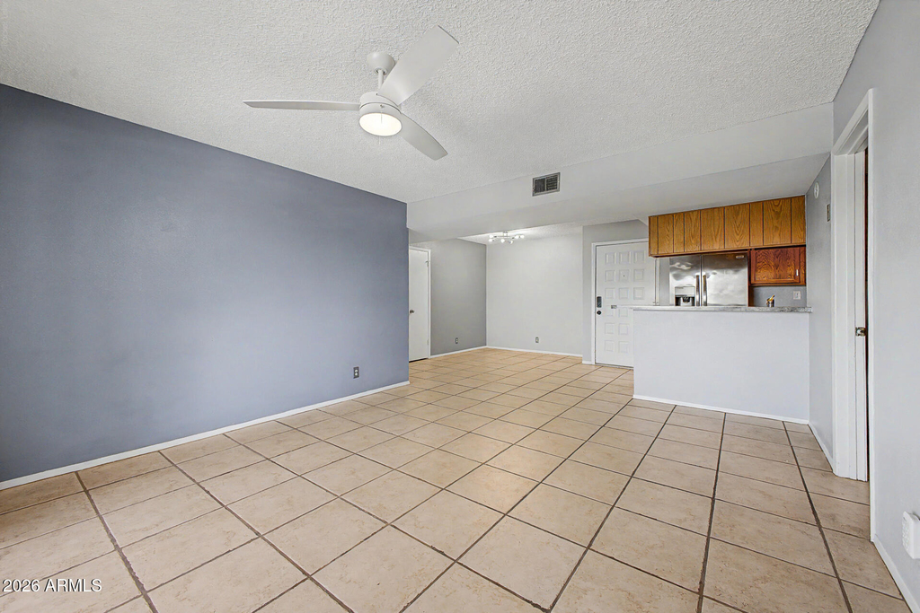 540 N May Street - Photo 6