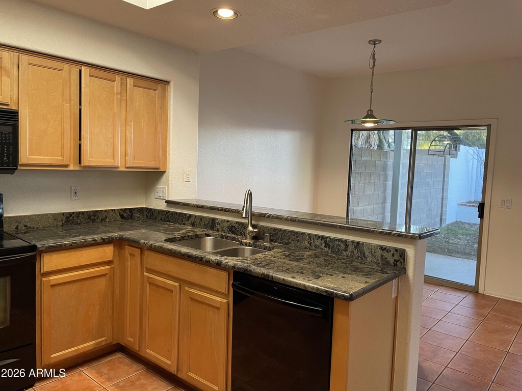 8376 W Melinda Lane - Photo 7