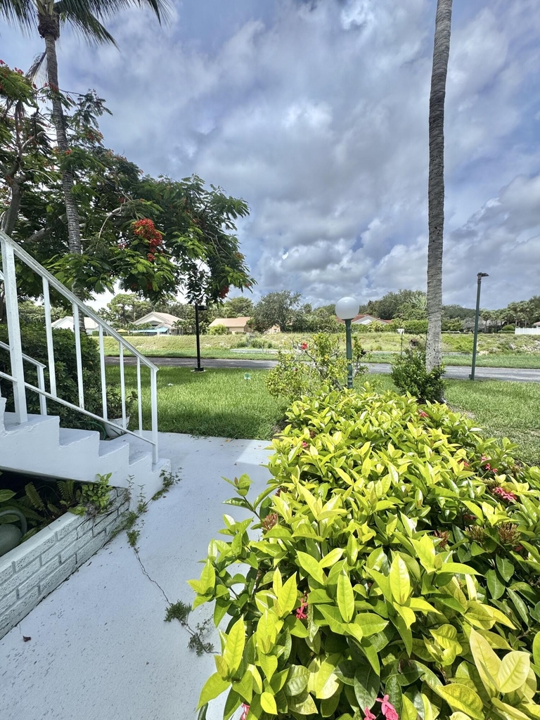 2660 Sw 22nd Avenue - Photo 15
