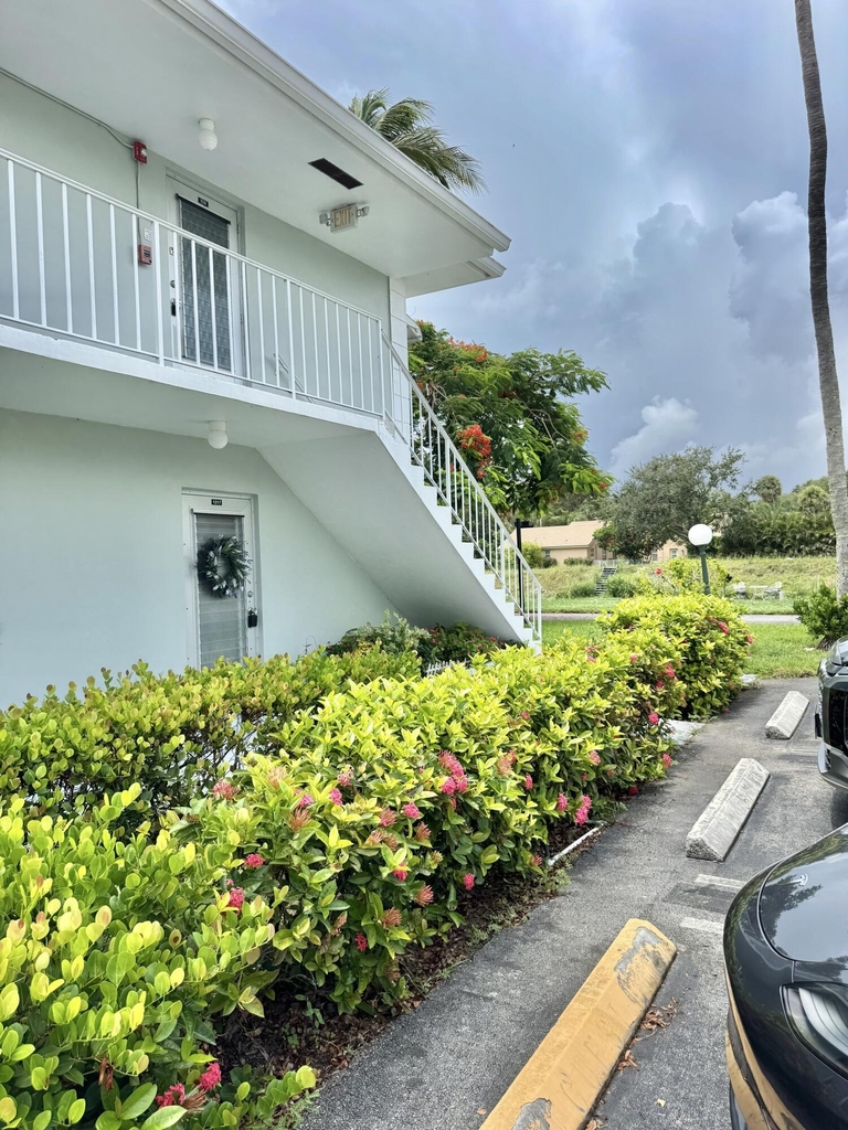 2660 Sw 22nd Avenue - Photo 16