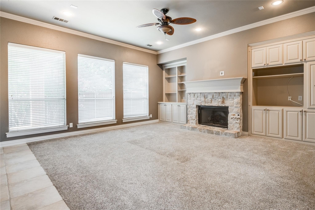 801 Camelot Court - Photo 11