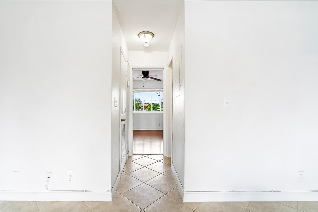 2895 Ne 32nd Street - Photo 10