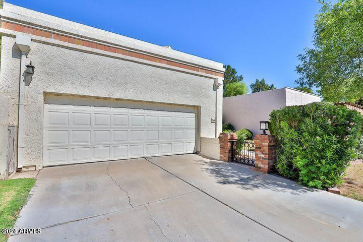 2322 S Rogers -- - Photo 1