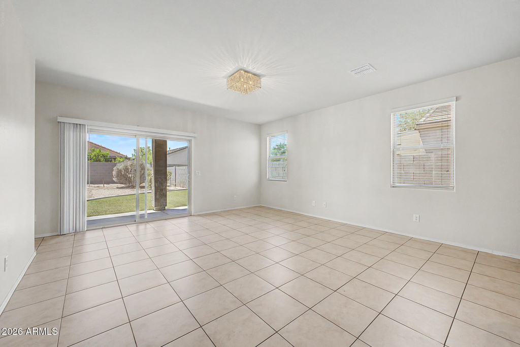 41917 W Manderas Lane - Photo 7