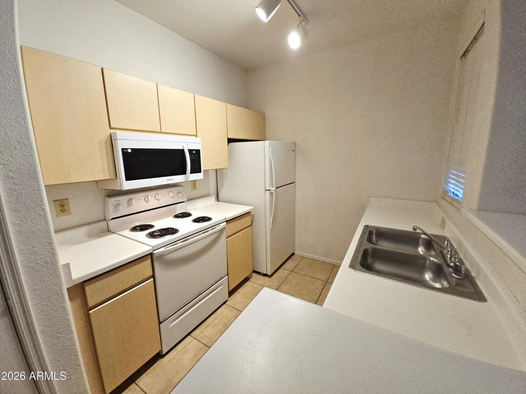 1720 E Thunderbird Road - Photo 2