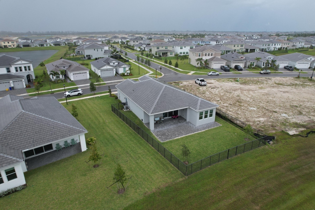 14075 Spruce Pine Drive - Photo 11