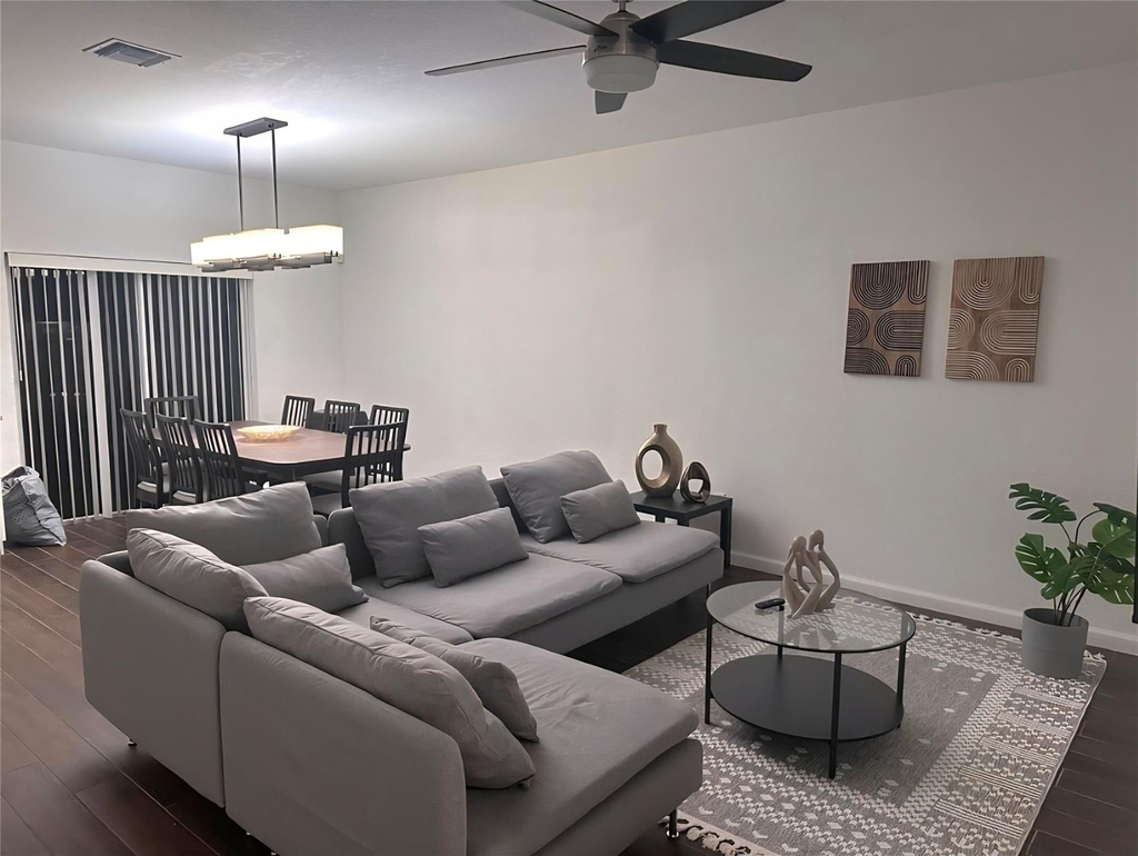 1129 Nw 41st Lane - Photo 5