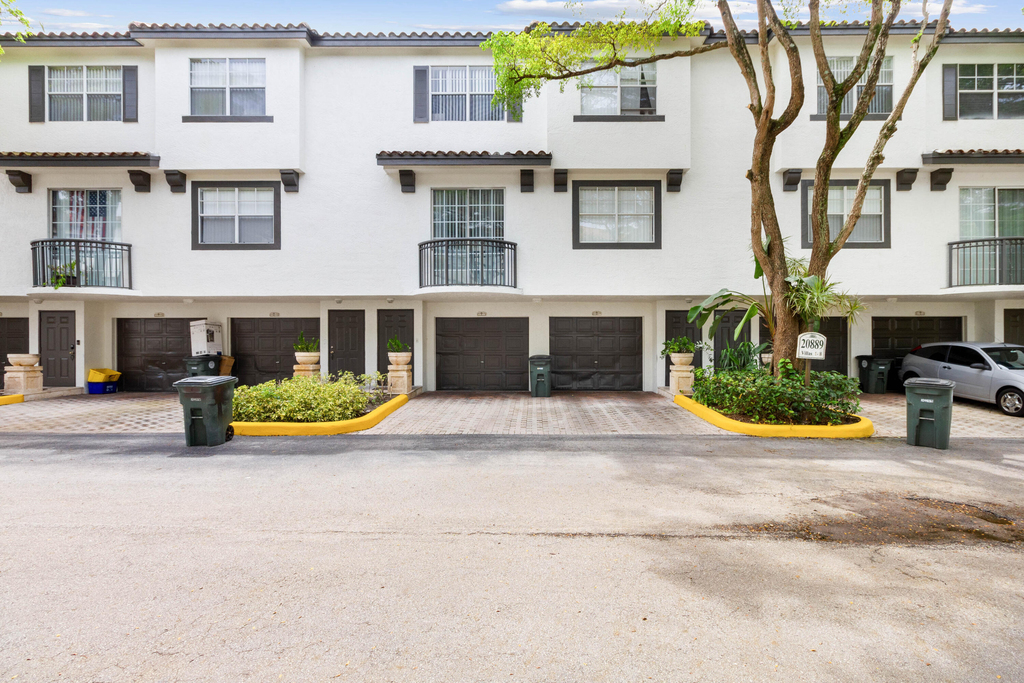 20889 Saint Andrews Boulevard - Photo 1