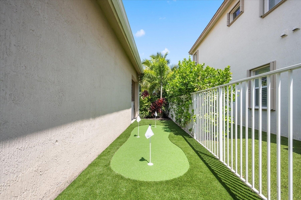 8152 Butler Greenwood Drive - Photo 21