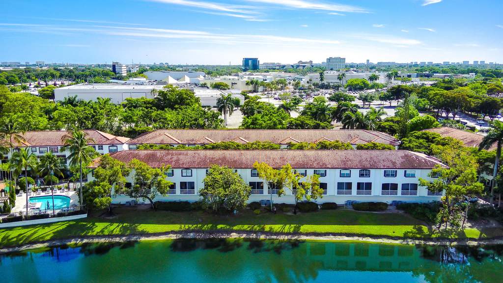 20889 Saint Andrews Boulevard - Photo 2